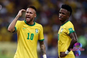 Neymar dan VInicius Jr kala membela Brasil