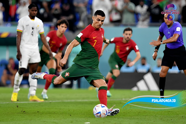 pialadunia.io || Menjadi Pemain Termuda dan Tertua Portugal yang Mencetak Gol di Piala Dunia